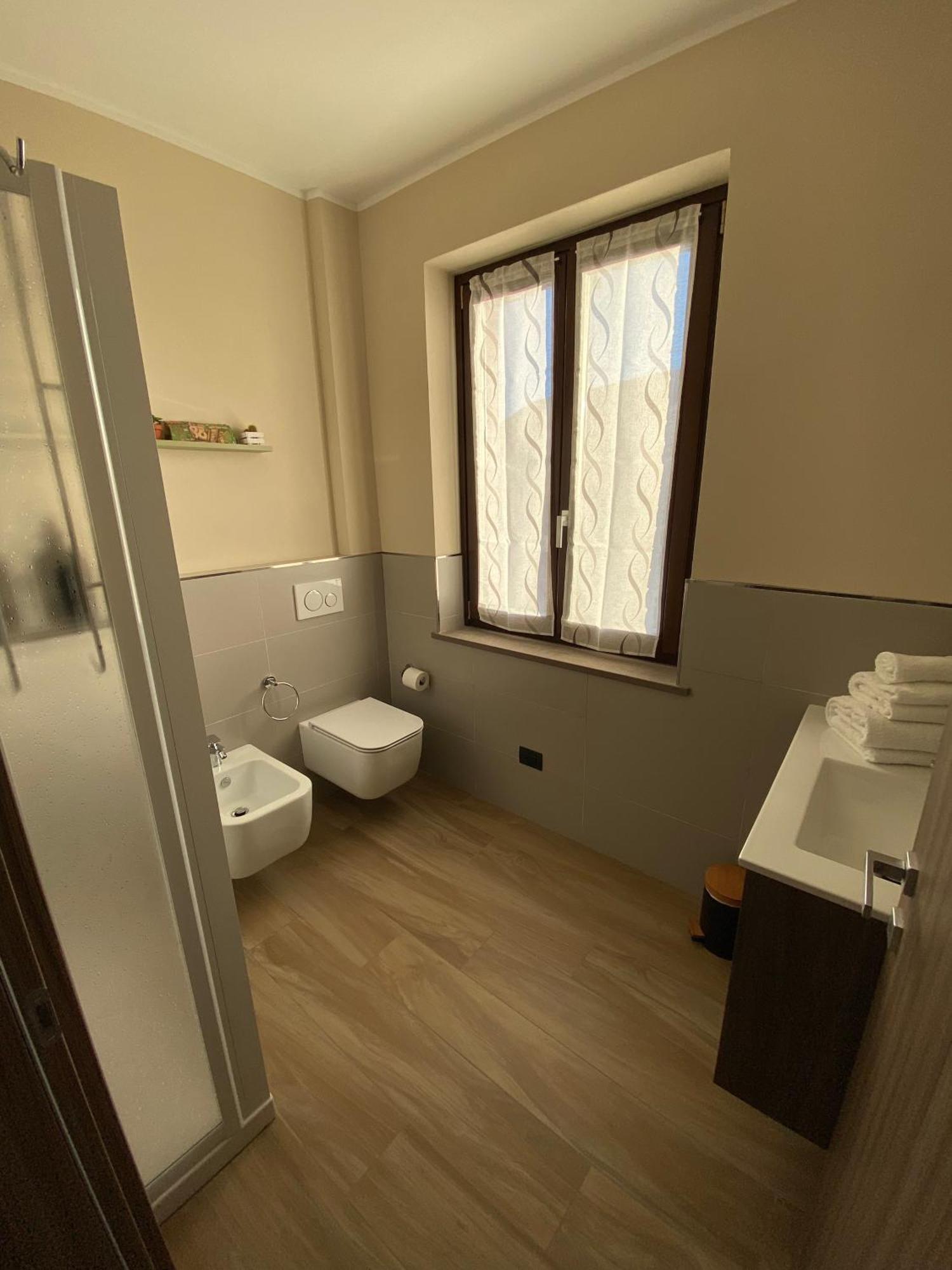 Casa Rubbo - Appartamento In Collina 'Monviso' Alba  Ngoại thất bức ảnh