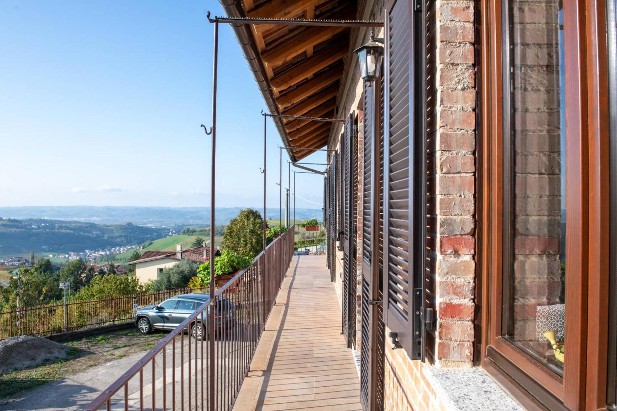 Casa Rubbo - Appartamento In Collina 'Monviso' Alba  Ngoại thất bức ảnh